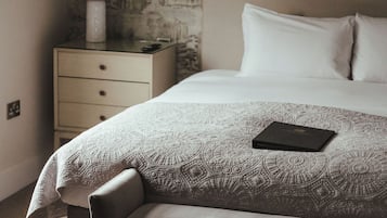 Svit | Individuell inredning, unika möbler, skrivbord och mörklÀggningsgardiner