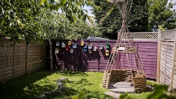 Children's play area - outdoor