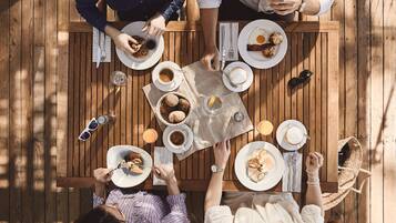 Petit déjeuner buffet compris tous les jours