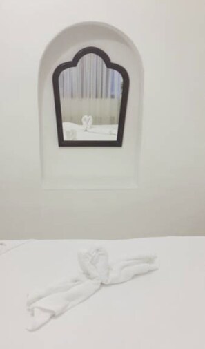 Standard-Dreibettzimmer, Nichtraucher | Kostenloses WLAN, Bettwäsche