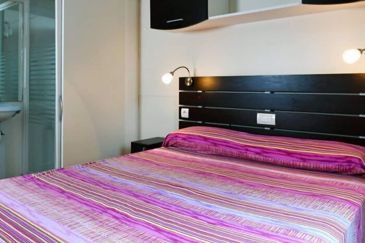 Mobil Karavan, 2 kamar tidur, akses difabel | 2 kamar tidur dan didekorasi berbeda-beda