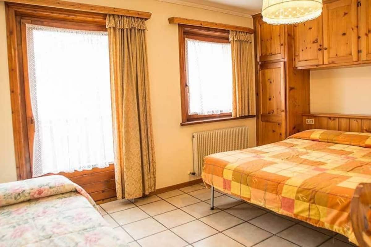 family triple room | free wifi, bed sheets