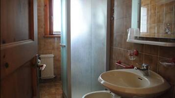 Free toiletries, hair dryer, bidet, towels