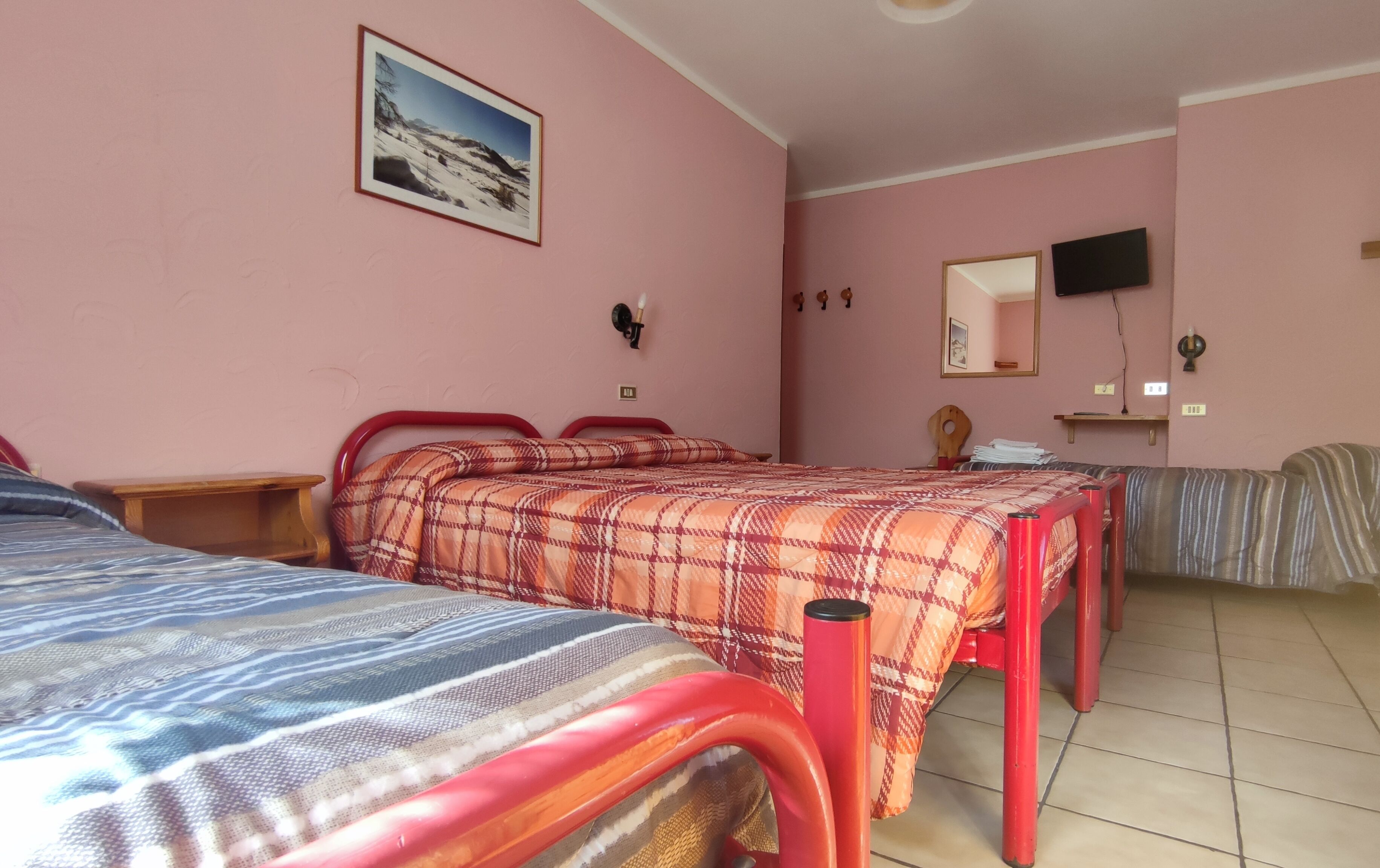 family quadruple room | free wifi, bed sheets