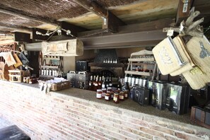Deli