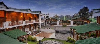 TreeHouse Chail Villas