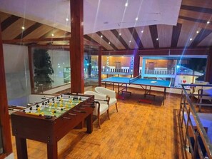 Children's play area - indoor - TreeHouse Chail Villas (Shimla)