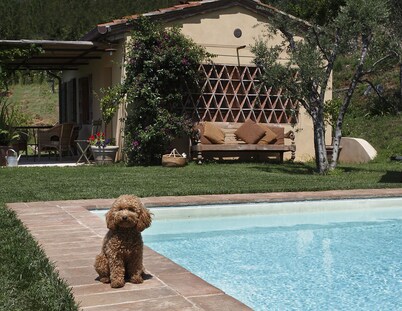 Lone standing Villa, 180 m²(1960 ft²) pool, sea view, eco friendly, EV wall box