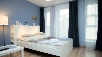Bryza Apartment | Iron/ironing board, free WiFi, bed sheets