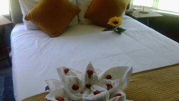 Double Room | Individually furnished, iron/ironing board, free WiFi, bed sheets