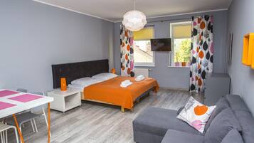 Bügeleisen/Bügelbrett, kostenloses WLAN, Bettwäsche