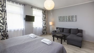 Iron/ironing board, free WiFi, bed sheets