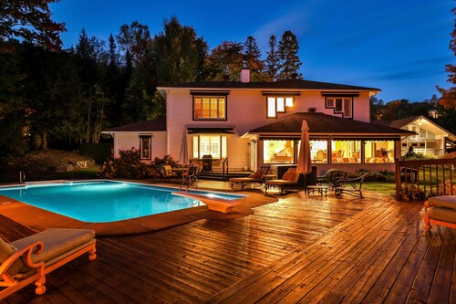 Private 5-Acre Estate with Pool, Spa, Sauna & Mountain Views