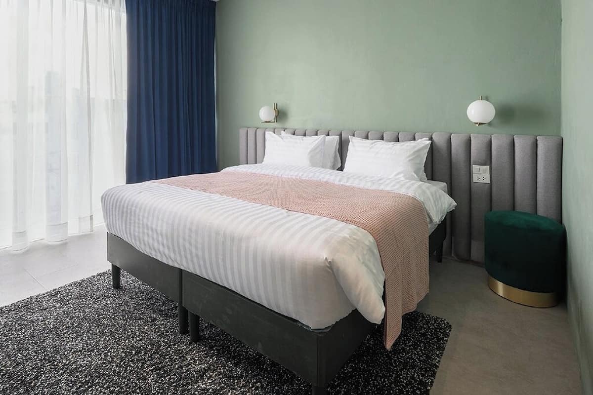 Cozy King Room | Sistema de insonorización, tabla de planchar con plancha, wifi gratis