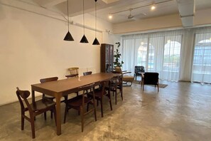 Meeting facility