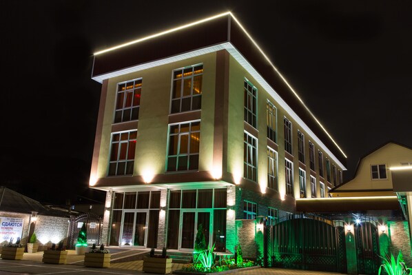 Front of property - evening/night