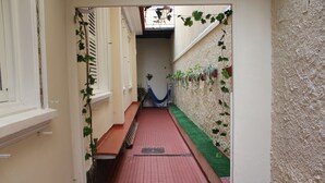 Courtyard - DS Hostel (Rio de Janeiro)
