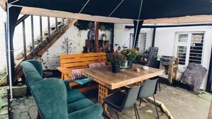 Garden - Spoon and the Stars Hostel (Drogheda)