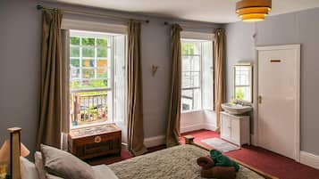 Rollaway beds, free WiFi, bed sheets