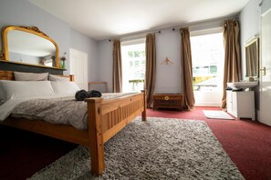 Llits addicionals, wifi gratuïta i roba de llit 