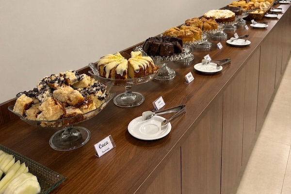 Free daily buffet breakfast