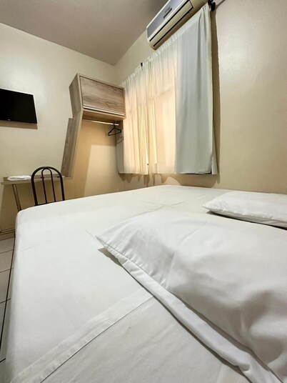 Rosa's Hotel