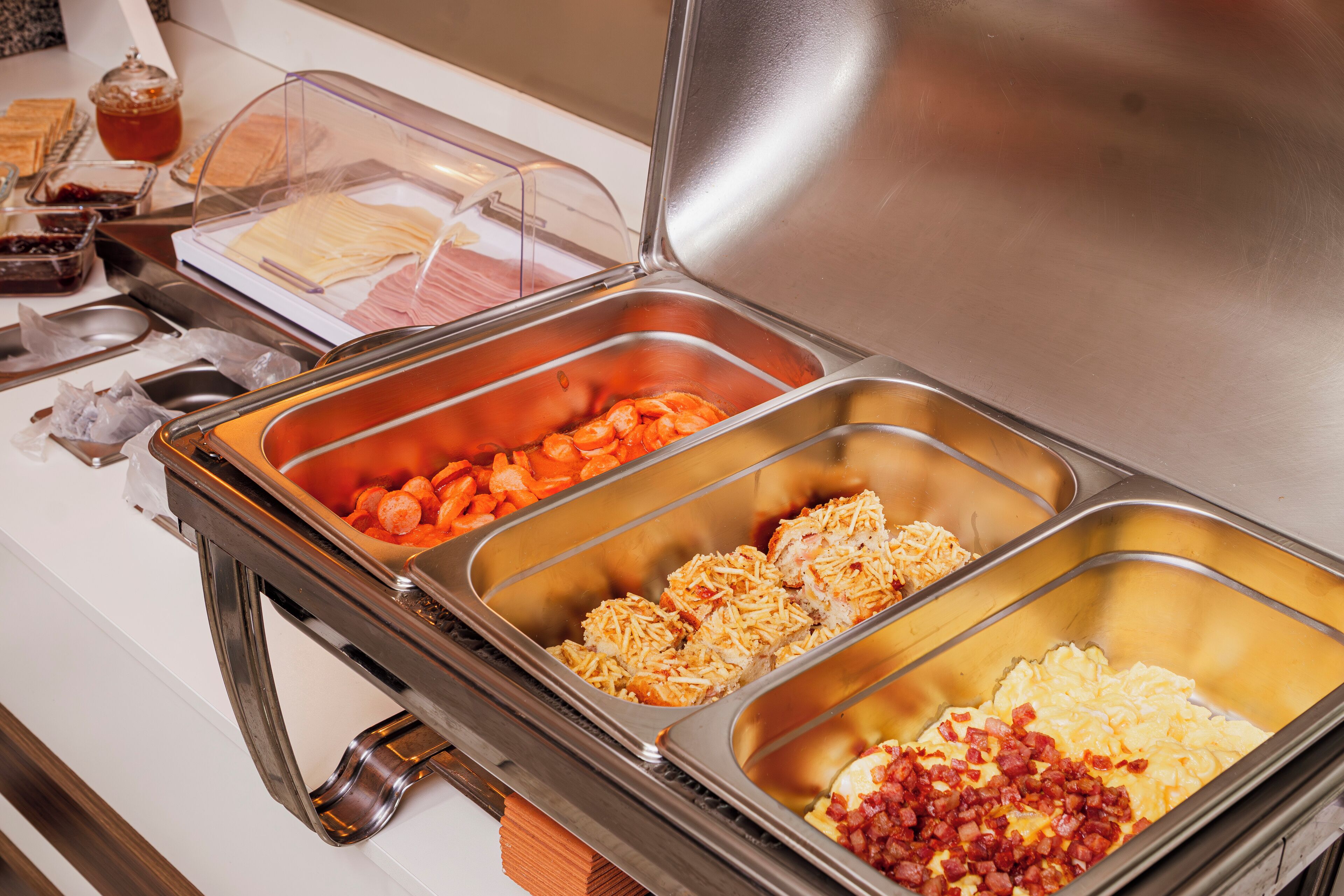 Colazione a buffet inclusa, servita tutte le mattine 