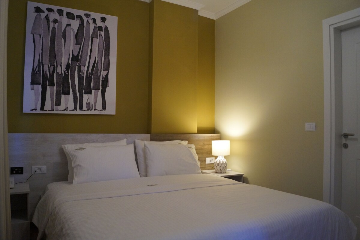 Down comforters, desk, soundproofing, rollaway beds (surcharge)