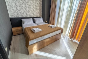 Vila, 3 kamar tidur | Meja kerja, kedap suara, setrika/meja setrika, dan Wi-Fi gratis