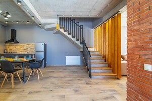 别墅, 3 间卧室 | 办公桌、隔音、熨斗/熨衣板、免费 WiFi