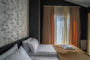 Villa, 3 Bedrooms | Desk, soundproofing, iron/ironing board, free WiFi - villa by sunexpress bakuriani (Borjomi)