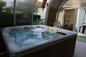 Indoor spa tub - Erika Apartmanházak (Hévíz)