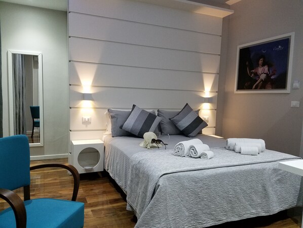 Egyptian cotton sheets, premium bedding, down duvets, memory-foam beds - B&B Vanity (Tropea)