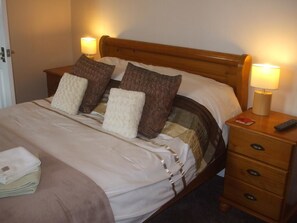Twin Room | Free WiFi - Chiverton House (Penzance)