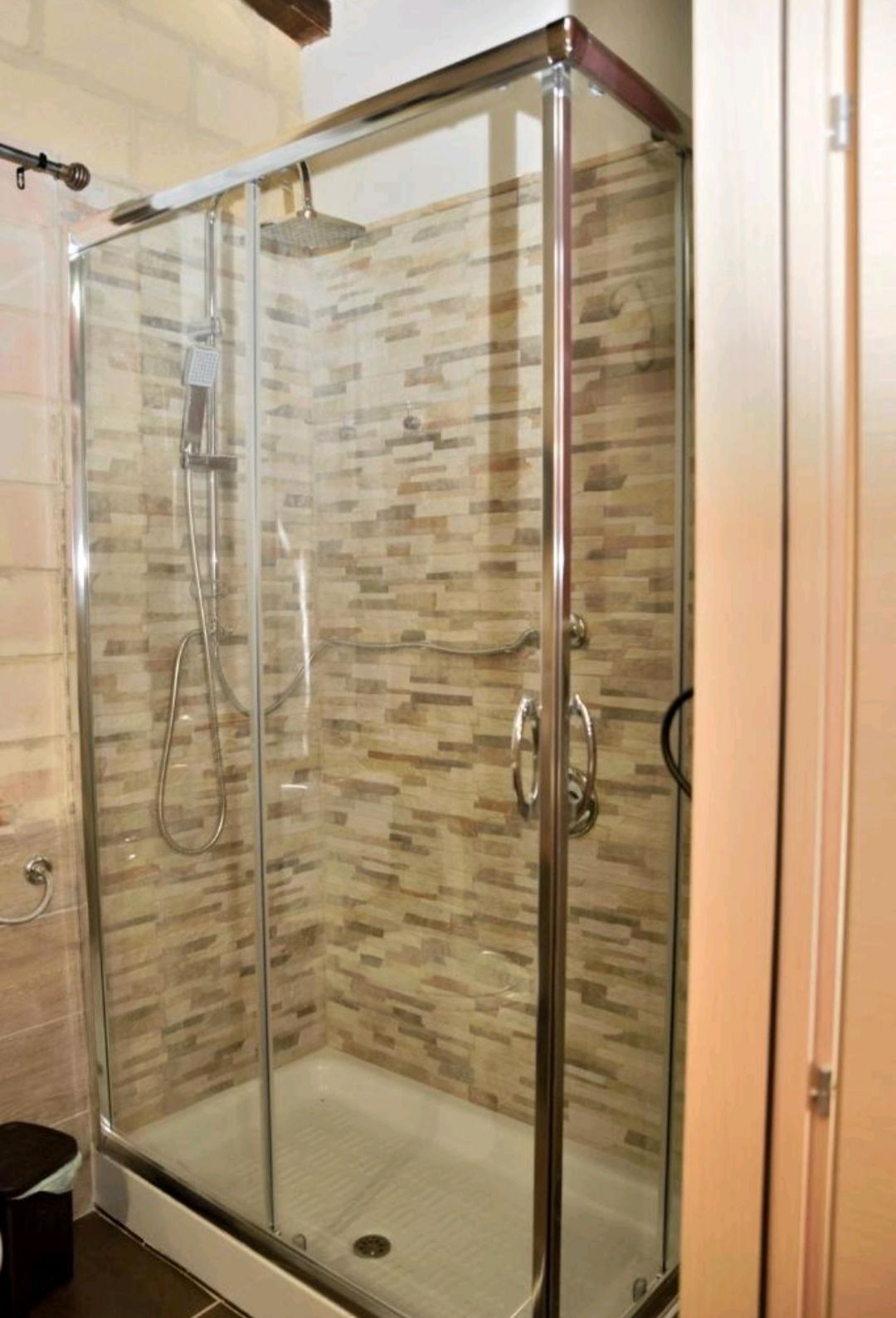 Comfort Studio, Accessible | Bathroom shower