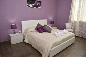 Minibar, individually decorated, individually furnished, desk - Bifarville Bed And Breakfast (Campobello di Licata)