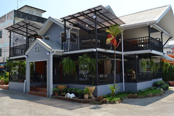 บริเวณภายนอก