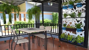 Daily local cuisine breakfast for a fee - Romantic Hotel (Rayong)