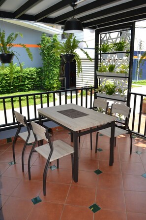 Daily local cuisine breakfast for a fee - Romantic Hotel (Rayong)