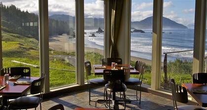 Battle Rock House-Port Orford - Spectacular Views
No Wind
Broadband Internet