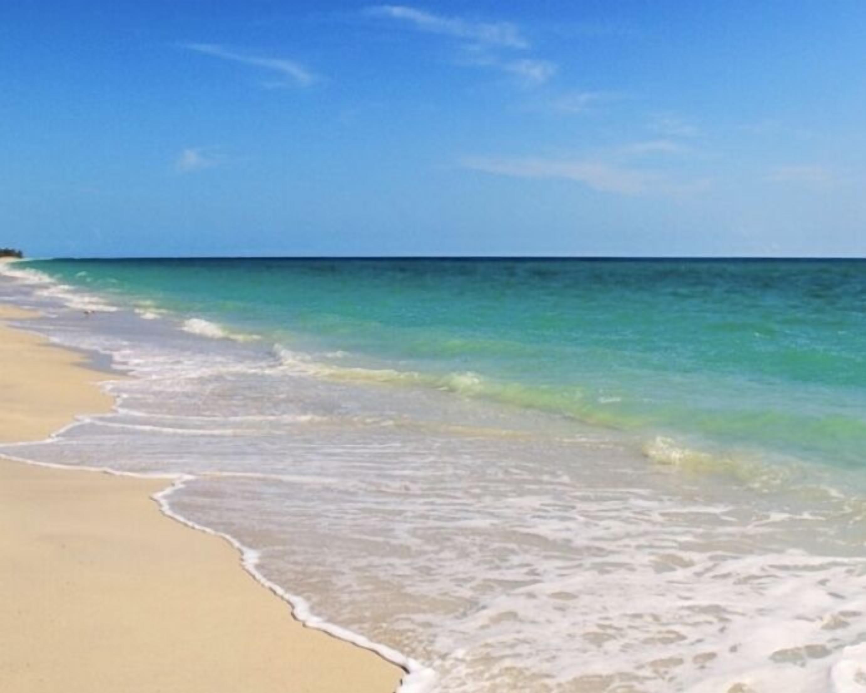 In Strandnähe, Liegestühle, Strandtücher