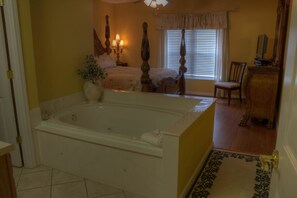 Condo, várias camas (Bear Crossing 102) | Banheira de hidromassagem