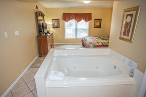 Jetted tub - Bear Crossing 303 (Pigeon Forge)