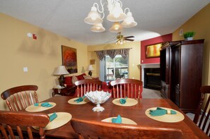 Condo, varias camas (Bear Crossing 402) | Servicio a la habitación