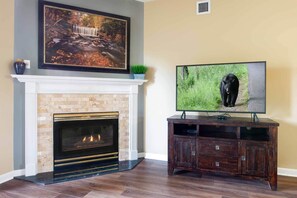 Condo, Multiple Beds (Bear Crossing 402) | Living room | Flat-screen TV, fireplace, DVD player - Bear Crossing 402 (Pigeon Forge)