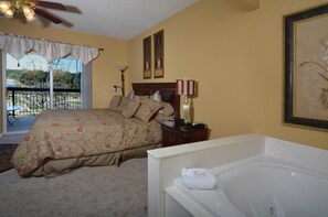 Condo, varias camas (Bear Crossing 402) | 3 habitaciones, tabla de planchar con plancha y wifi gratis 