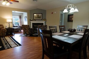 Condo, Multiple Beds (Bear Crossing 501) | Private kitchen | Oven - Bear Crossing 501 (Pigeon Forge)