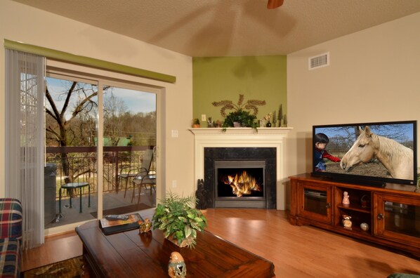 House, Multiple Beds (Cedar Lodge 204) | Living area | Flat-screen TV, fireplace, DVD player