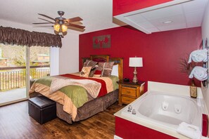 Condo, Multiple Beds (Cedar Lodge 105) | 3 bedrooms, iron/ironing board, free WiFi, bed sheets - Cedar Lodge 105 (Pigeon Forge)