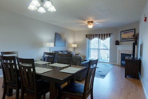 Condo, Multiple Beds (Cedar Lodge 503) | Private kitchen | Oven